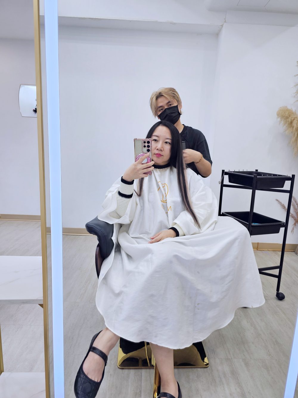 台北接髮推薦NU Hair，昆凌、郭雪芙、一隻阿圓等明星藝人都來短髮變長髮或是讓髮量變多，獲得多國專利技術，多款發明接髮