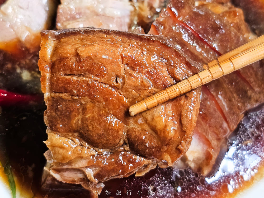 上海鄉村宅配美食團購，40年台北知名老店餐廳必點料理，蟹黃獅子頭、無錫排骨、上海菜飯、酸菜魚，隨時在家吃得到囉