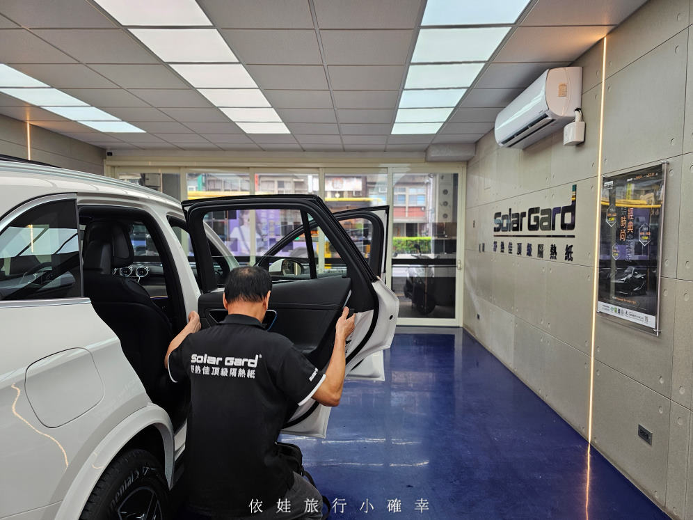 Benz GLC 300隔熱紙推薦《美國頂級品牌舒熱佳solargard》完美混搭i系列，前擋陶瓷車身金屬抗紫外線又防爆，新北板橋家禾汽車大樓隔熱紙/包膜