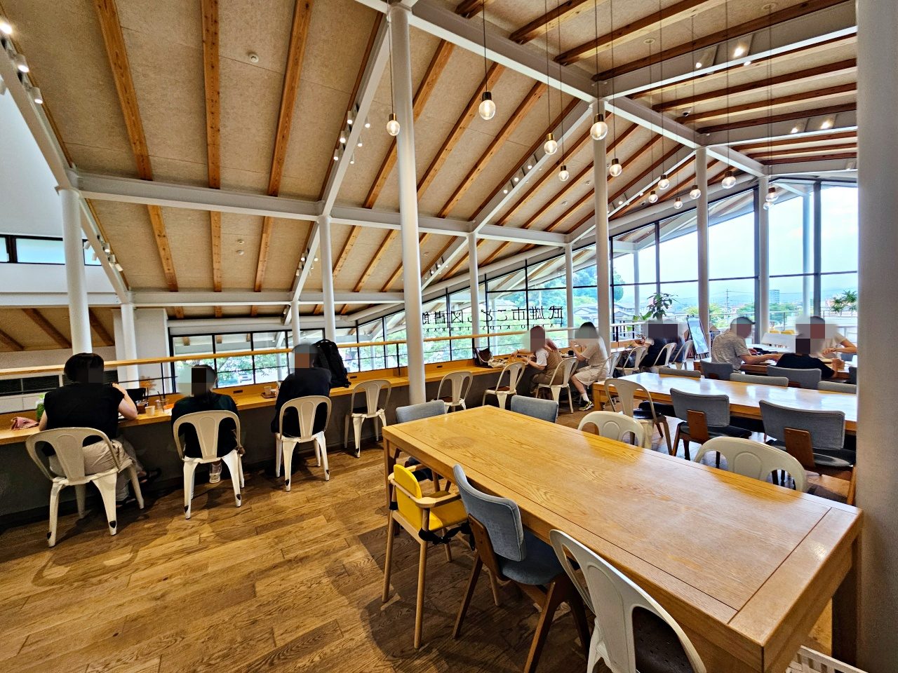 佐賀武雄圖書館親子一日遊，被譽為「日本最美的圖書館」之一,超美TSUTAYA 蔦屋書店、兒童圖書館、星巴克、Honey Coffee，親子旅行也能好文青！