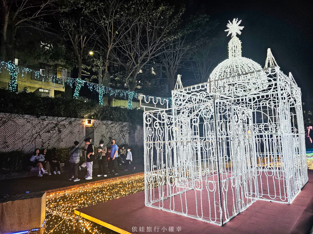 中港大排光雕2025最新！光之女神引領4大燈區免費拍，晚上６點璀璨亮燈，分享捷運交通時間