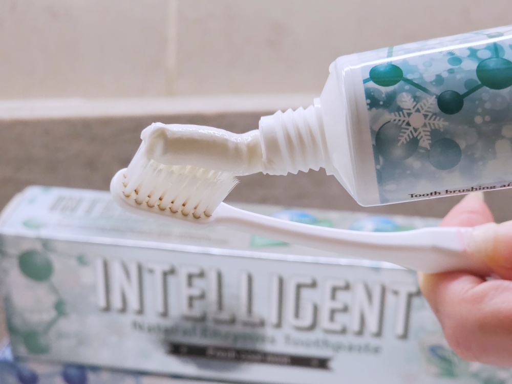 老人牙膏推薦INTELLIGENT因特力淨酵素牙膏，乾刷免漱口！長輩清潔牙齒、牙齦發炎、口臭等問題