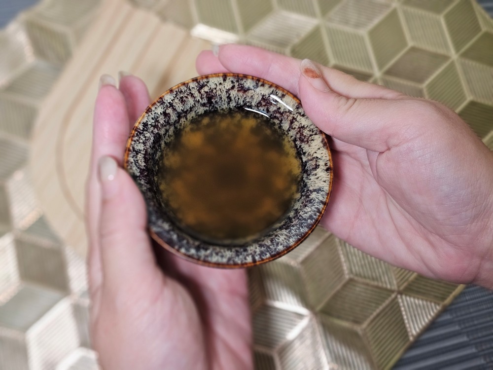 芳茲「月映如芳」雞魚饗宴禮盒，滴雞精滴魚精一次吸收海陸精華，健康與品味兼具的中秋送禮首選