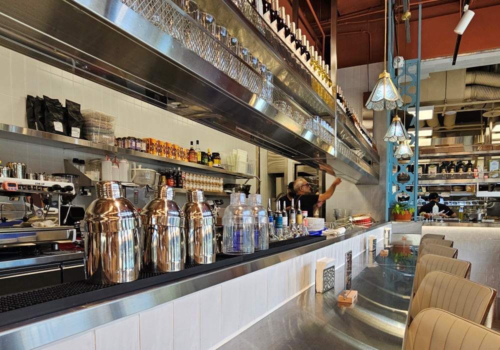 三井outlet美食推薦吐司利亞TOASTERiA CAFE，地中海料理健康無負擔，水池美景、親子寵物友善