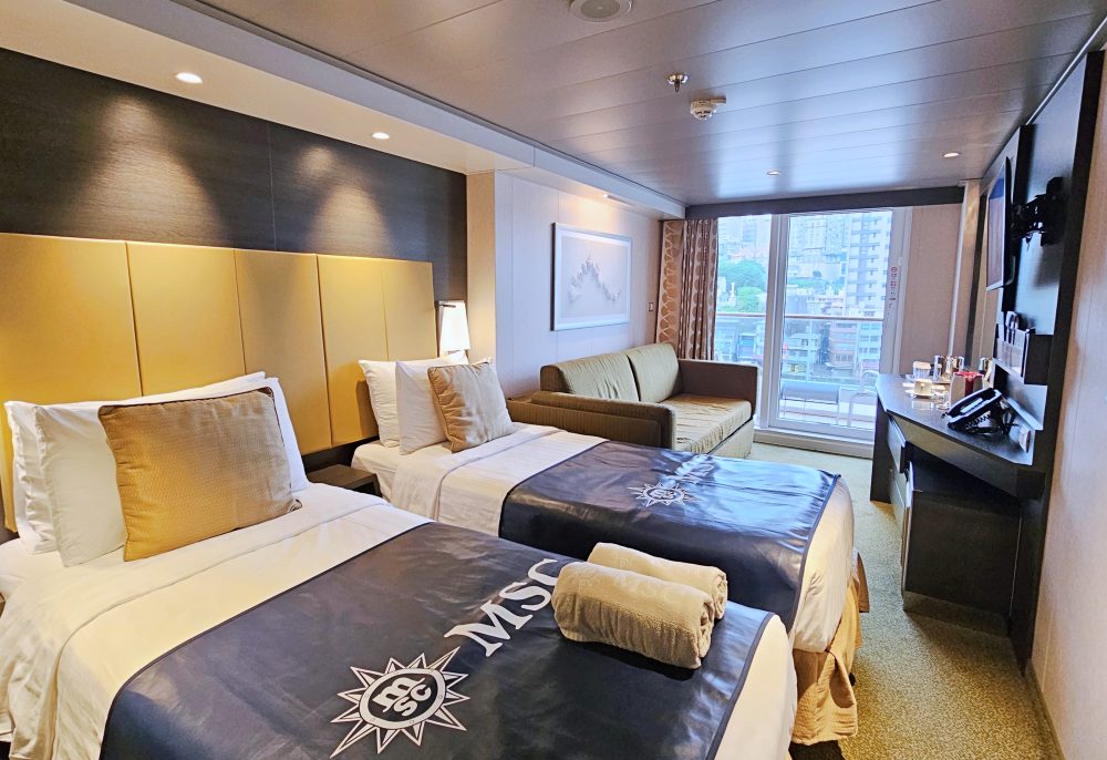 2026 地中海郵輪「榮耀號 (MSC Bellissima)」評價，親子行程推薦獨家樂高樂園、亞歷桑那水上樂園，心得就是太好玩啦～