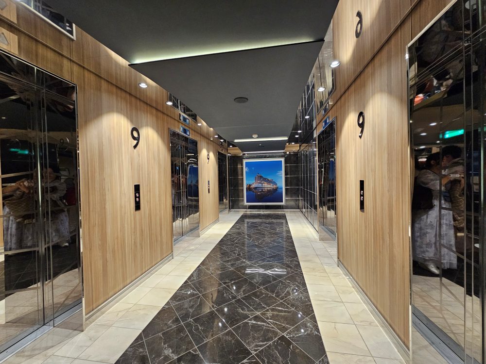 2026 地中海郵輪「榮耀號 (MSC Bellissima)」評價，親子行程推薦獨家樂高樂園、亞歷桑那水上樂園，心得就是太好玩啦～