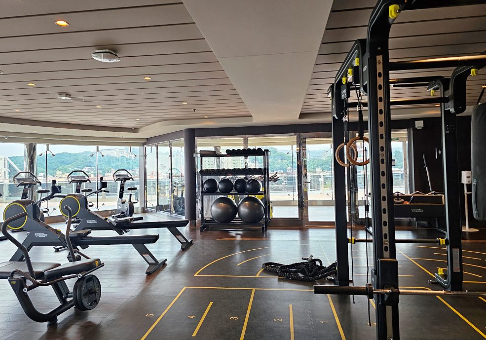 2026 地中海郵輪「榮耀號 (MSC Bellissima)」評價，親子行程推薦獨家樂高樂園、亞歷桑那水上樂園，心得就是太好玩啦～