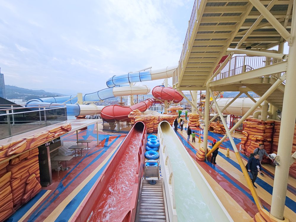 2026 地中海郵輪「榮耀號 (MSC Bellissima)」評價，親子行程推薦獨家樂高樂園、亞歷桑那水上樂園，心得就是太好玩啦～