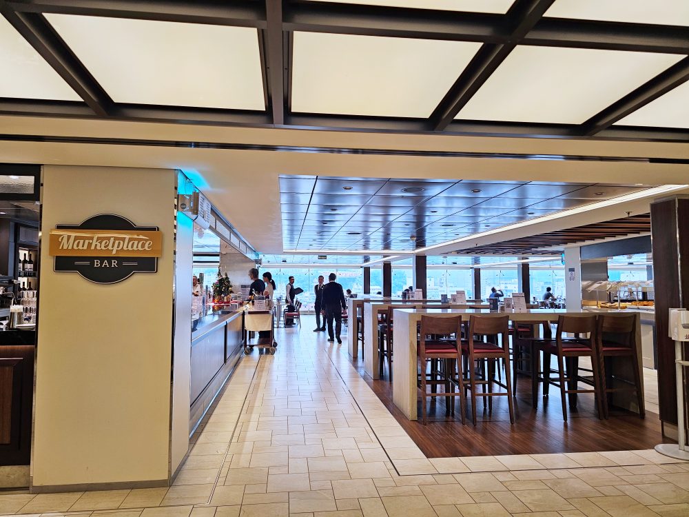 2026 地中海郵輪「榮耀號 (MSC Bellissima)」評價，親子行程推薦獨家樂高樂園、亞歷桑那水上樂園，心得就是太好玩啦～