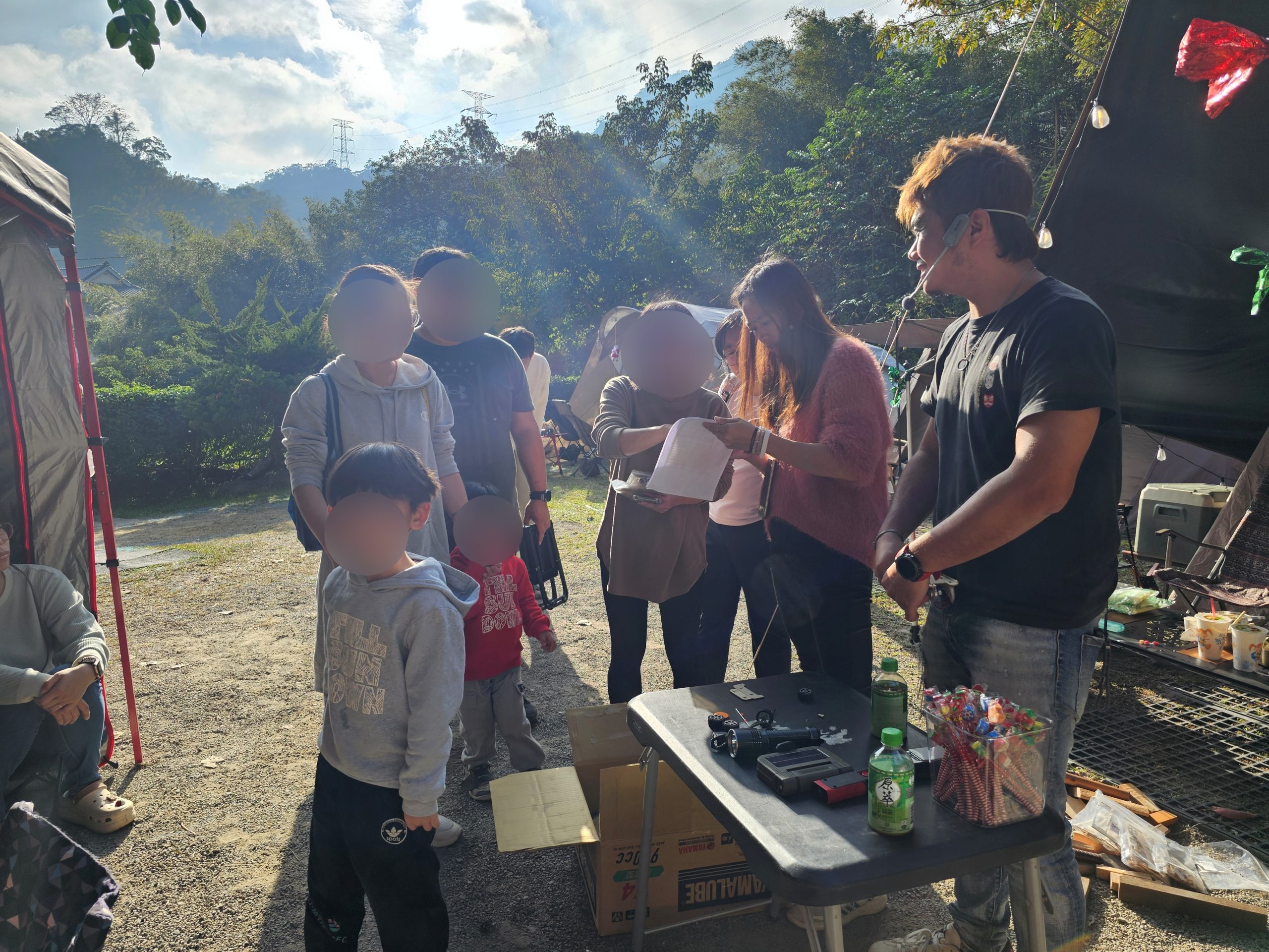 親子團露推薦【小野人玩科學露營團 X 玩野覓境APP】，科學與美學DIY體驗課程，小孩玩翻天～