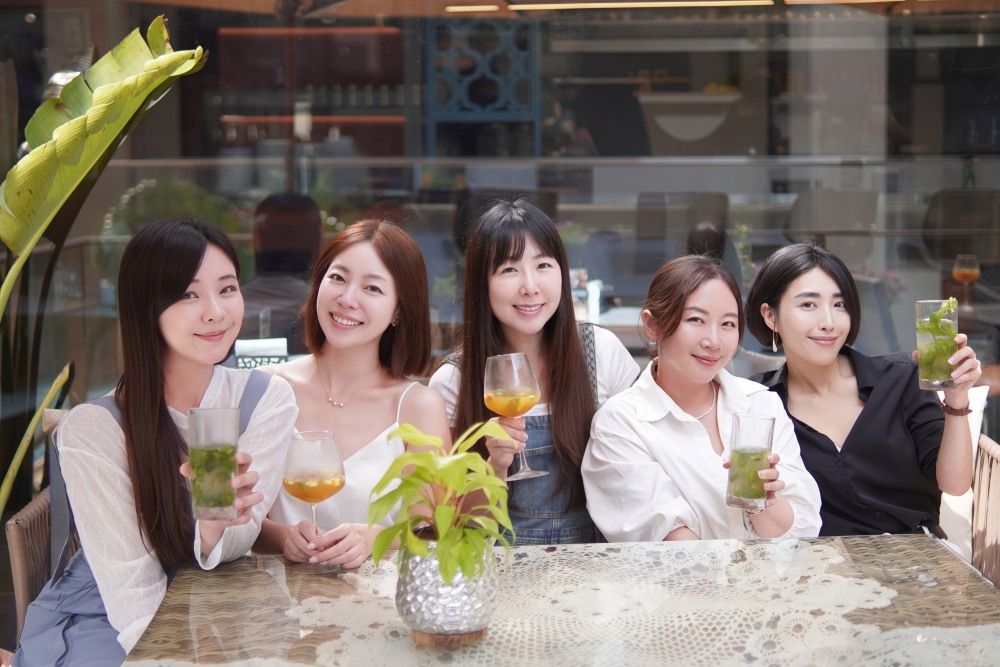 三井outlet美食推薦吐司利亞TOASTERiA CAFE，地中海料理健康無負擔，水池美景、親子寵物友善