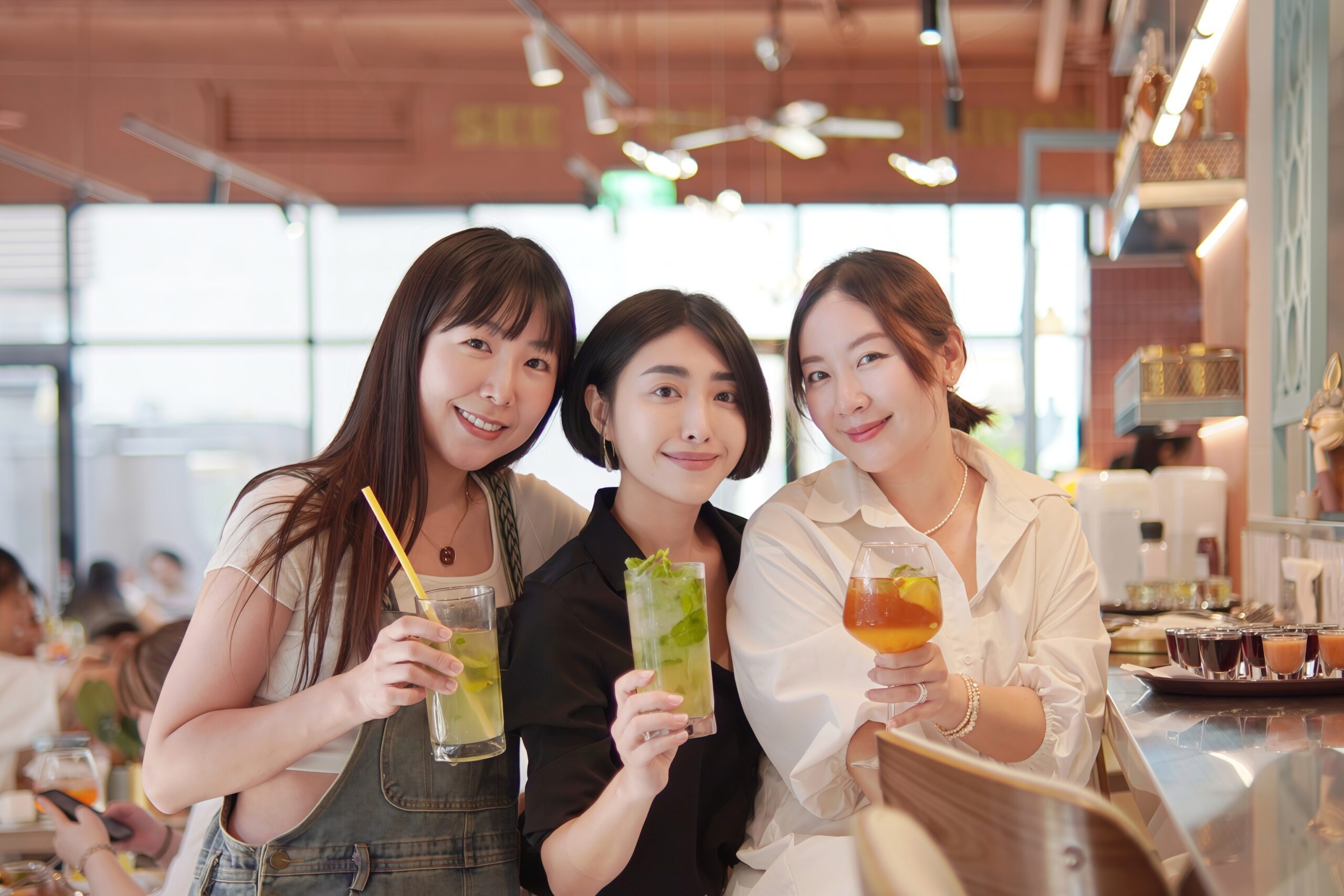 三井outlet美食推薦吐司利亞TOASTERiA CAFE，地中海料理健康無負擔，水池美景、親子寵物友善