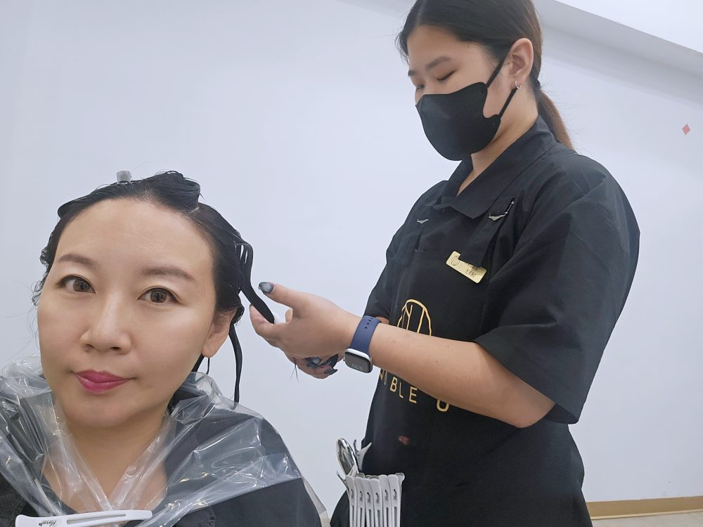 台北接髮推薦NU Hair，昆凌、郭雪芙、一隻阿圓等明星藝人都來短髮變長髮或是讓髮量變多，獲得多國專利技術，多款發明接髮