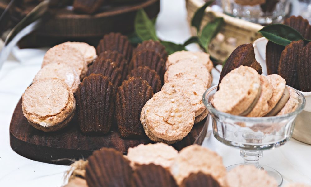 紅烏龍合作社評價，台東鹿野伴手禮最新推出紅烏龍茶香檳，以及與松山文創園區聯名禮盒，精緻香檳綿密氣泡，帶領精品茶走向時尚儀式感