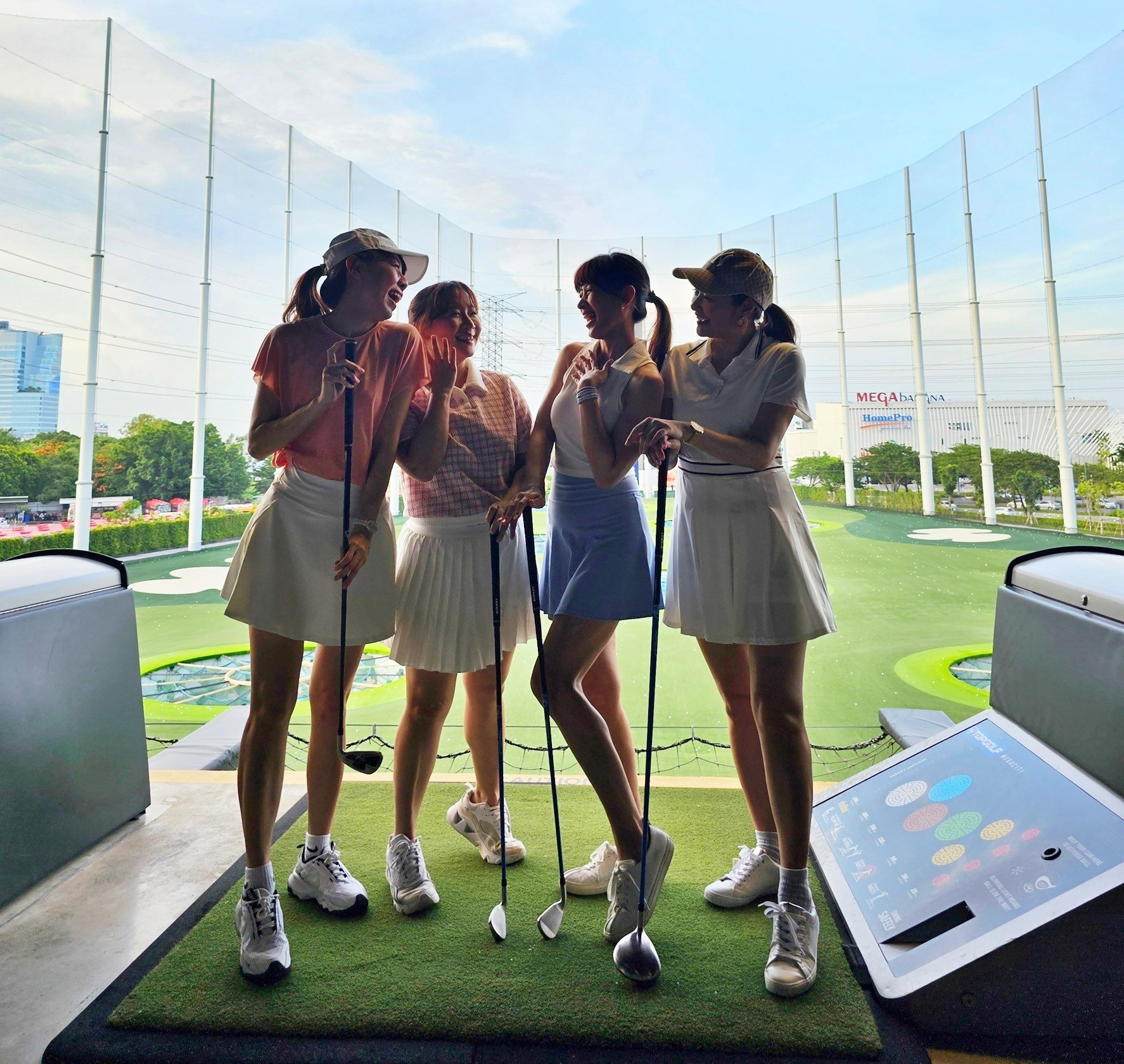 TOPGOLF Megacity Bangkok，泰國曼谷最好玩的高爾夫球練習場歐美旅客最愛來，還有餐廳酒吧可以慶生嗨翻天