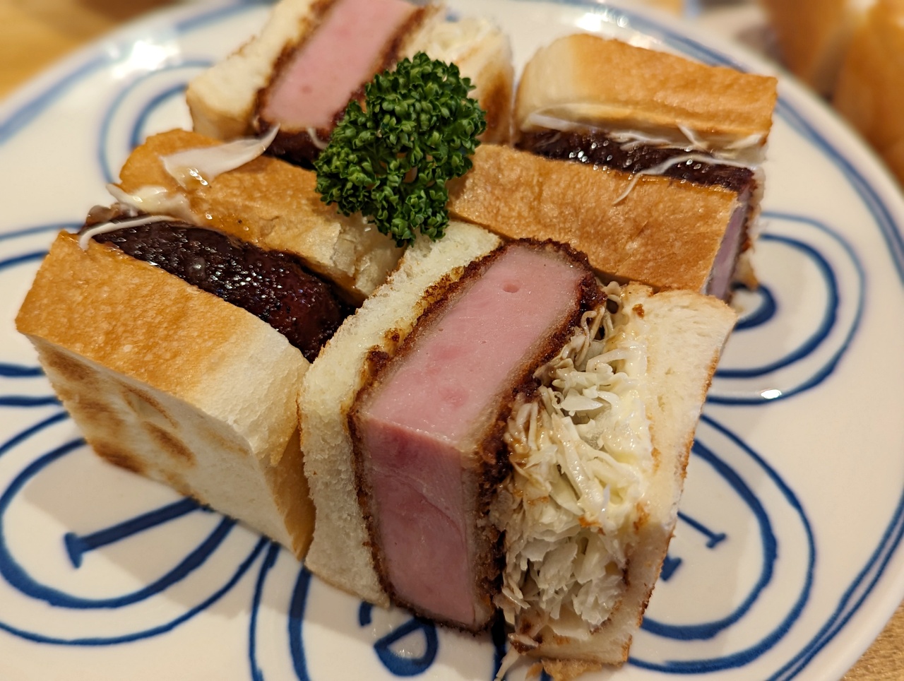東京淺草必吃美食｜Pelican Cafe鵜鶘咖啡館，80年老店一口咬下昭和老店的溫柔烤吐司