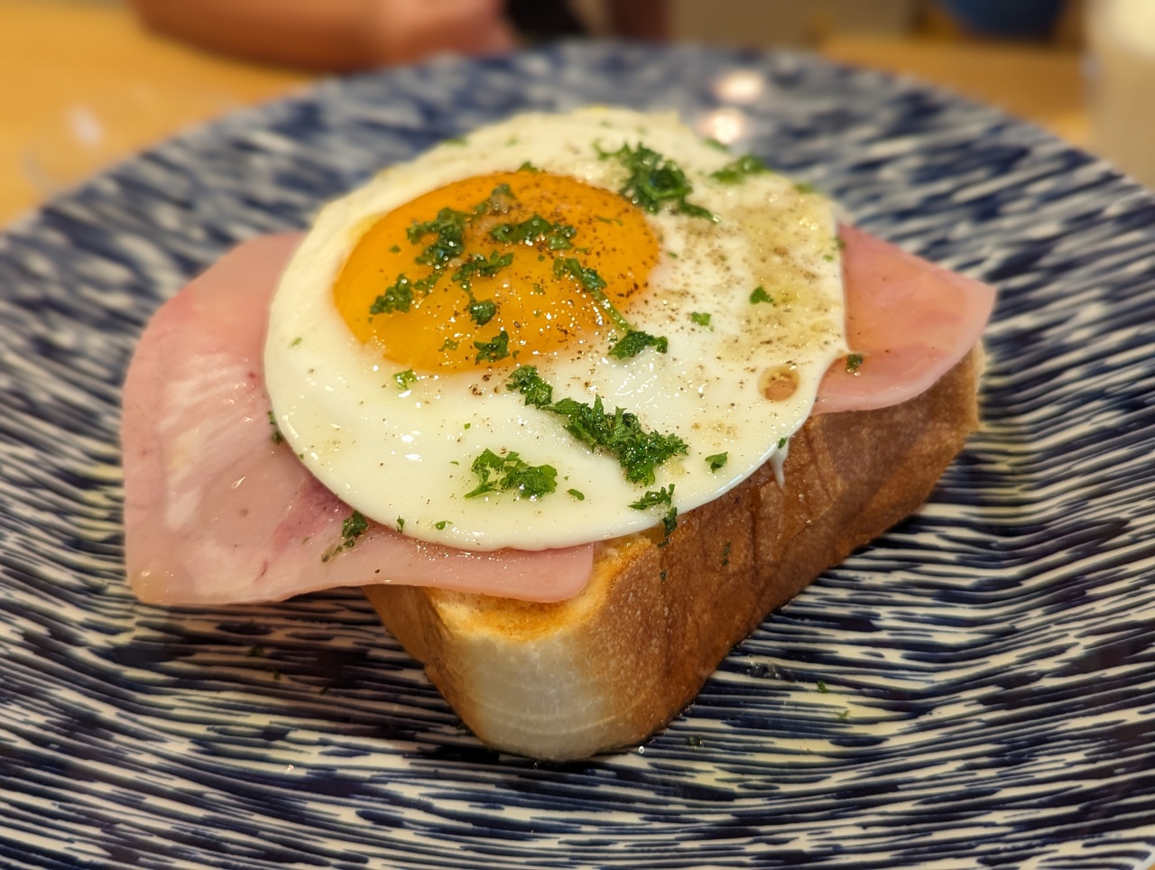 東京淺草必吃美食｜Pelican Cafe鵜鶘咖啡館，80年老店一口咬下昭和老店的溫柔烤吐司