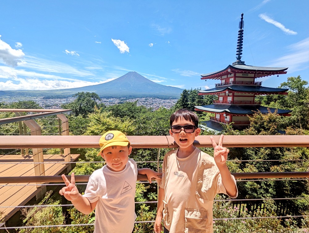 新倉富士淺間神社及忠靈塔，世界知名拍富士山的角度！河口湖必去免費景點，分享停車交通資訊