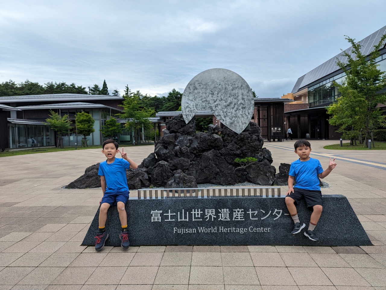 河口湖免費景點推薦，富士山世界遺產中心超巨大「富嶽三六〇」好壯觀！搖曳露營官方集章處 適合親子共學