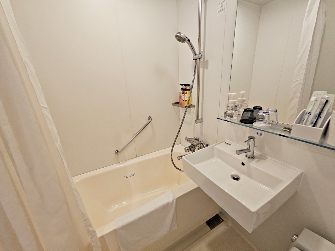 福岡親子住宿推薦，福岡天神凱富飯店Comfort Inn Fukuoka Tenjin，12歲以下小孩免費入住，離超商百貨公司都很近