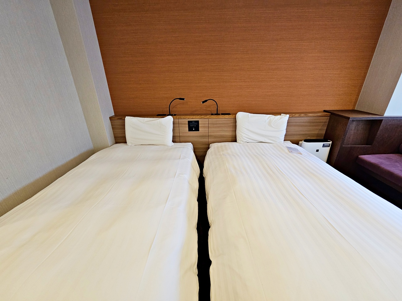 福岡親子住宿推薦，福岡天神凱富飯店Comfort Inn Fukuoka Tenjin，12歲以下小孩免費入住，離超商百貨公司都很近