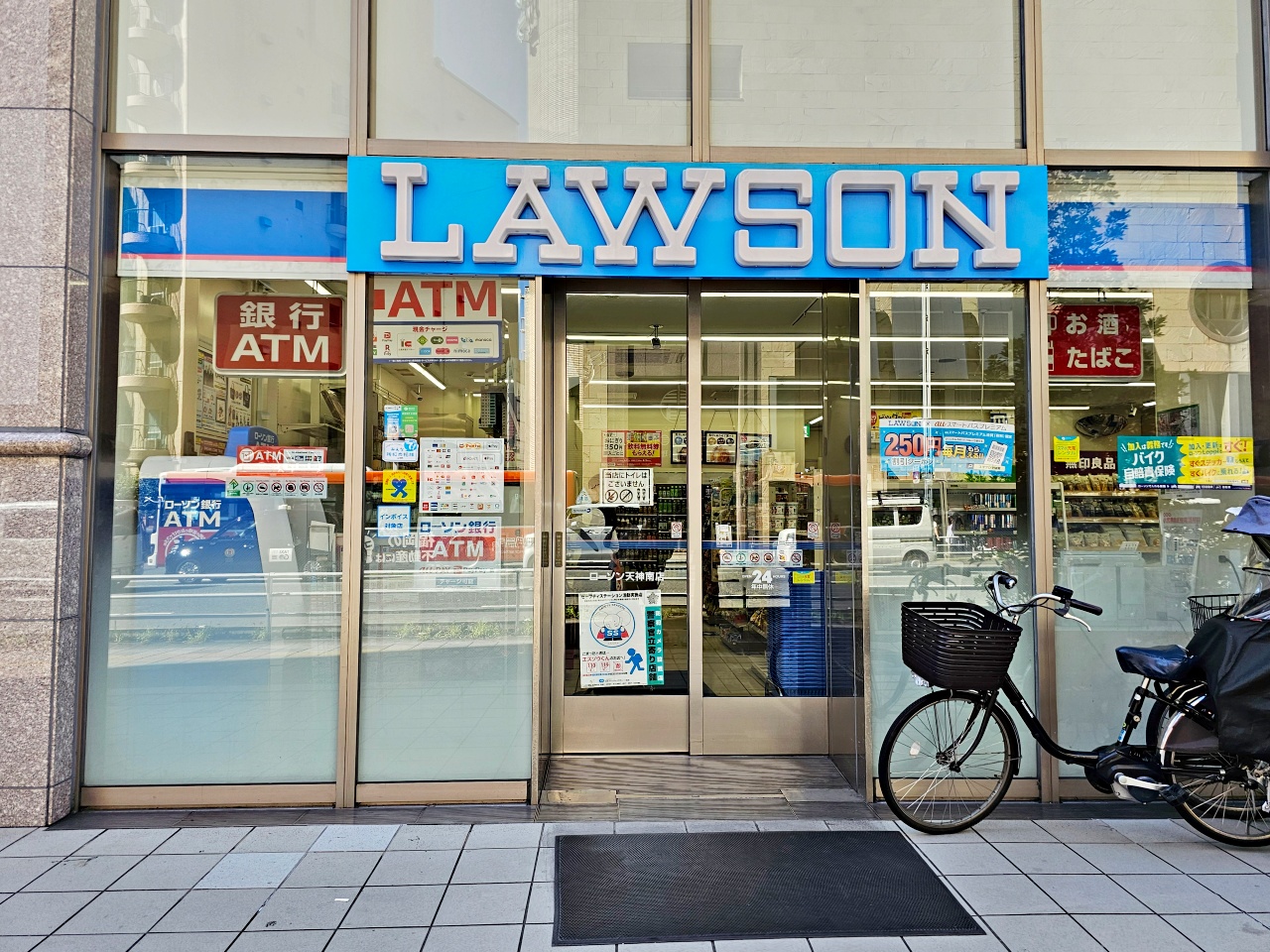 福岡親子住宿推薦，福岡天神凱富飯店Comfort Inn Fukuoka Tenjin，12歲以下小孩免費入住，離超商百貨公司都很近