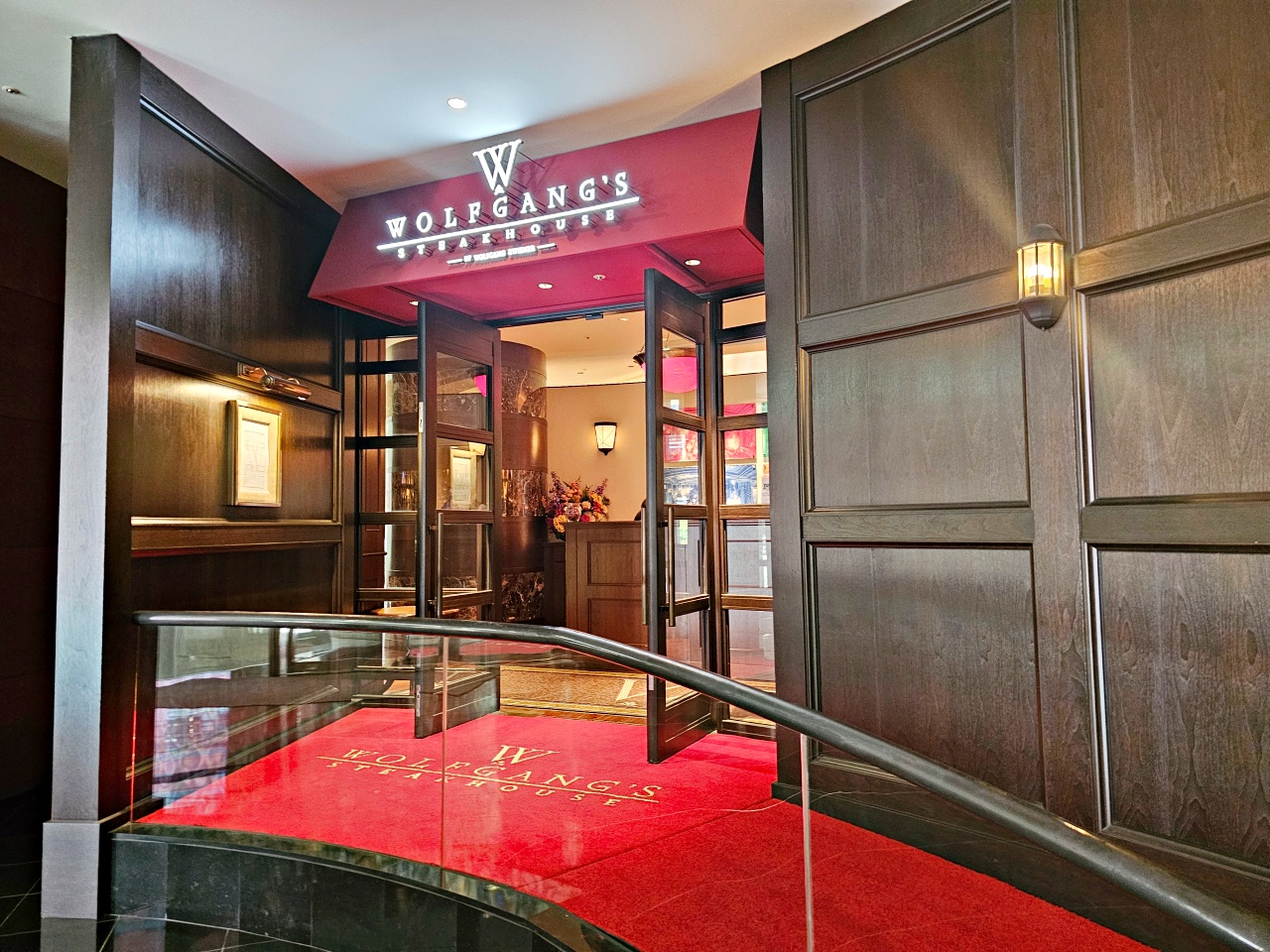 福岡沃夫岡牛排Wolfgang’s Steakhouse，台灣吃不到～紐約發源的頂級牛排餐廳，午間套餐好划算