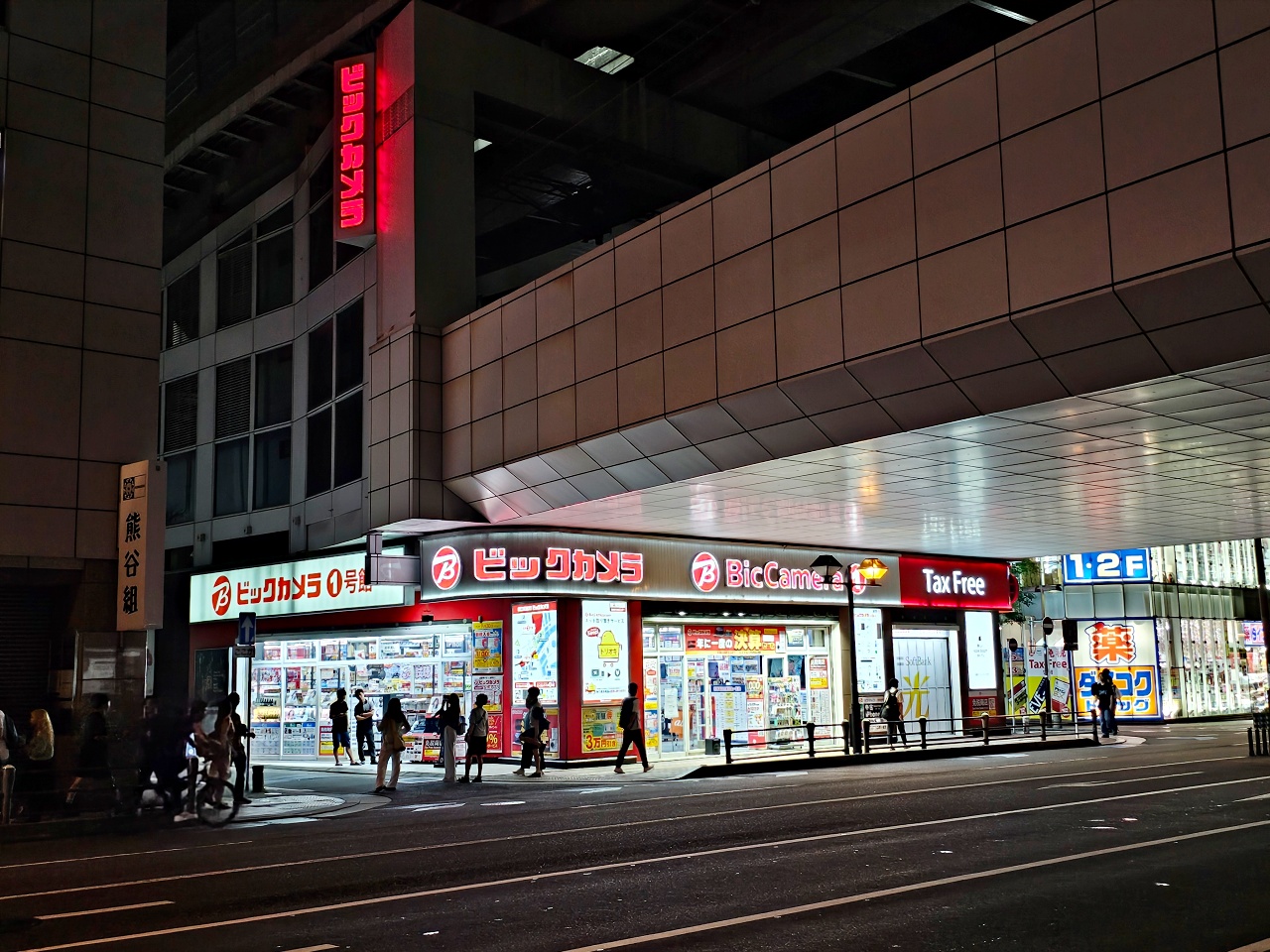 九州福岡購物| 天神 Bic Camera電器專賣店有2館 (附17%最新優惠券)、交通方式、必逛商品樓層、免稅資訊一次看