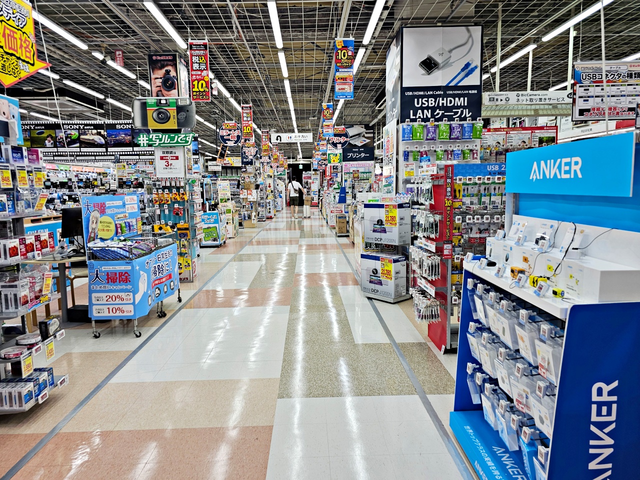 九州福岡購物| 天神 Bic Camera電器專賣店有2館 (附17%最新優惠券)、交通方式、必逛商品樓層、免稅資訊一次看