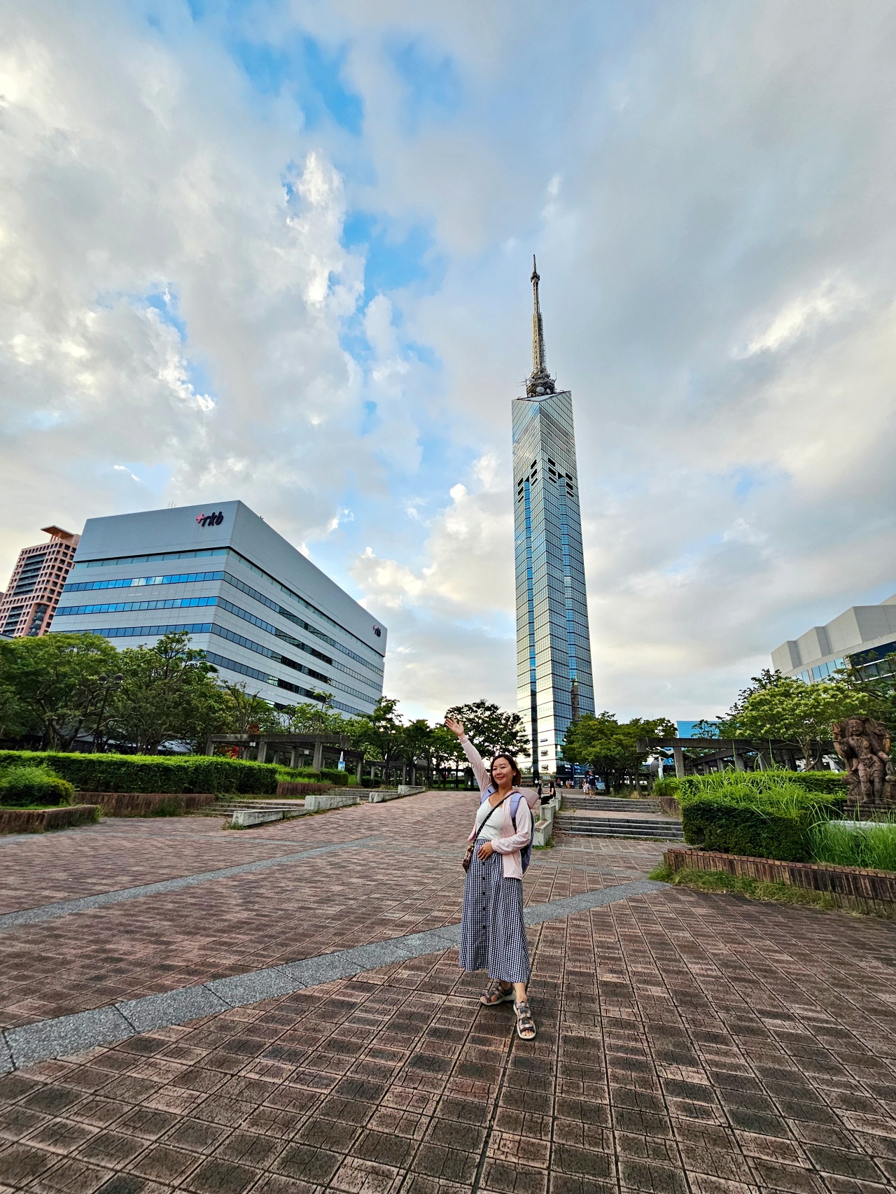 福岡景點推薦，福岡塔登上日本最高的海濱塔，門票優惠、交通、週邊景點推薦