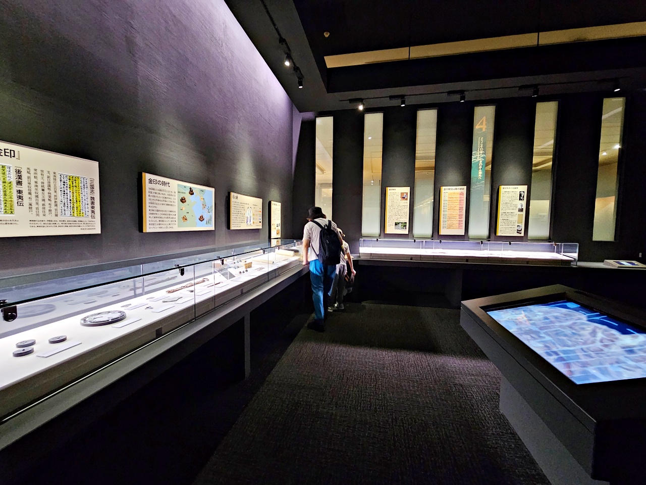 九州福岡親子室內景點,福岡市博物館看國寶「漢委奴國王印」、日本刀,歷史課本的小金印讓孩子了解東亞文化交流 九州福岡親子室內景點,福岡市博物館看國寶「漢委奴國王印」、日本刀,歷史課本的小金印讓孩子了解東亞文化交流