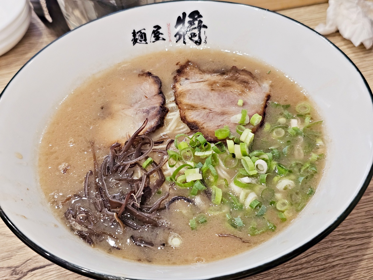 佐賀唐津必吃拉麵|麵屋將 Menya Shō ,主打銀雪拉麵,濃郁豚骨+厚叉燒,道地的日本庶民美食 佐賀唐津必吃拉麵|麵屋將 Menya Shō ,主打銀雪拉麵,濃郁豚骨+厚叉燒,道地的日本庶民美食