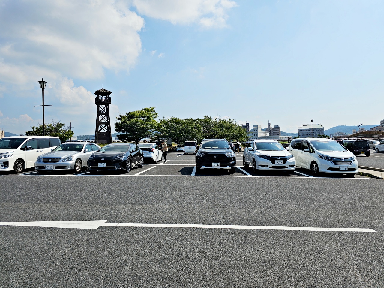 九州佐賀景點推薦｜搭電梯登上百年唐津城，日本100名城，交通資訊、票價、參觀心得、附近景點與美食