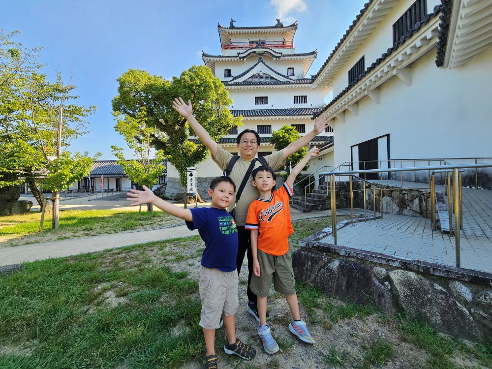 九州佐賀景點推薦｜搭電梯登上百年唐津城，日本100名城，交通資訊、票價、參觀心得、附近景點與美食