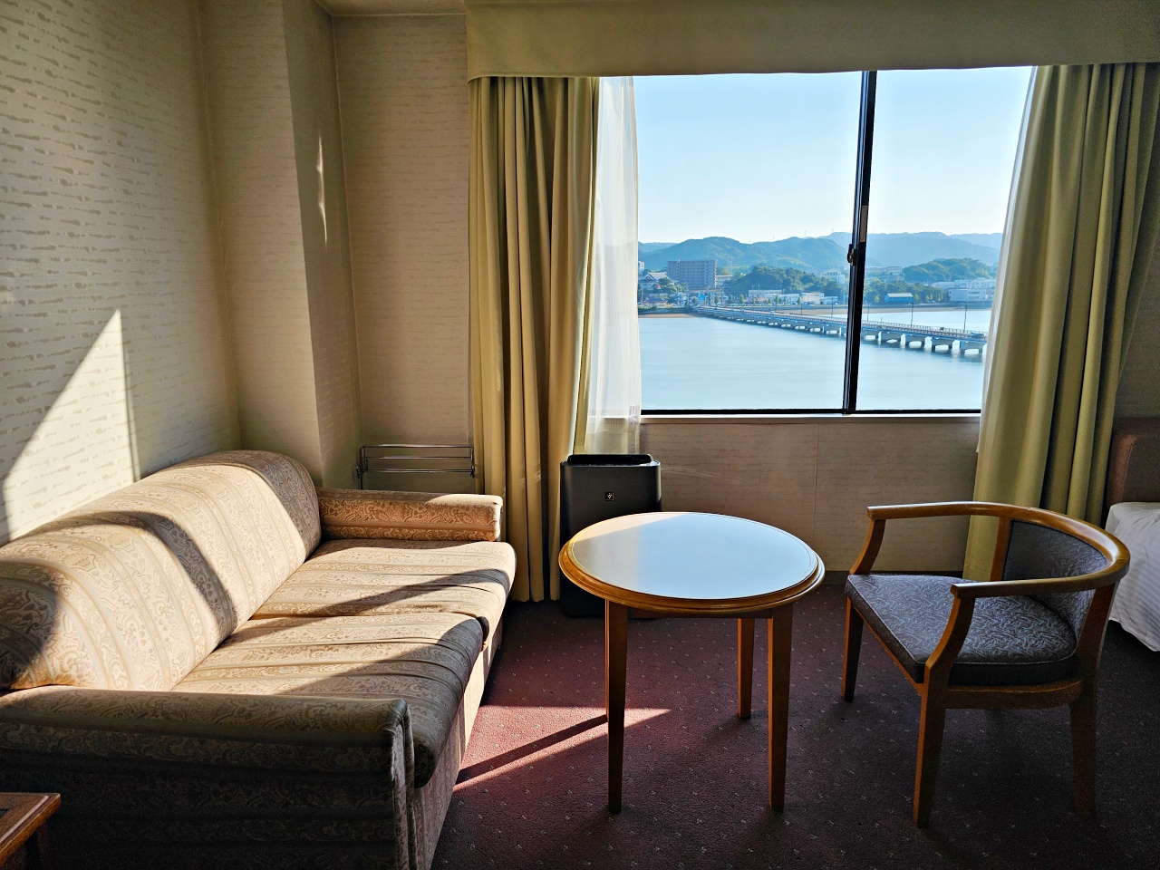 【九州佐賀唐津住宿推薦】海景第一排！佐賀唐津美居度假酒店Mercure Saga Karatsu Resort ，消夜酒水喝到飽、走路到海灘、大浴池