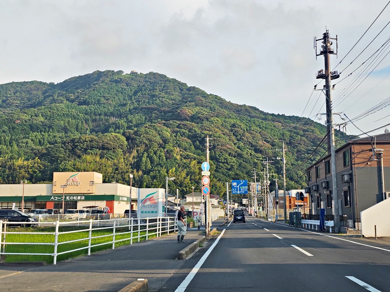 佐賀唐津免費景點推薦，鏡山展望台欣賞唐津城、虹之松原，夕陽時刻來更浪漫，日本三大悲戀之一「松浦佐用姬」的傳說地