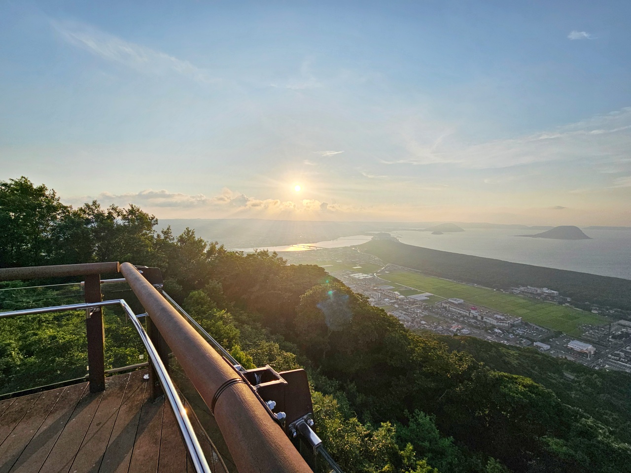 佐賀唐津免費景點推薦，鏡山展望台欣賞唐津城、虹之松原，夕陽時刻來更浪漫，日本三大悲戀之一「松浦佐用姬」的傳說地