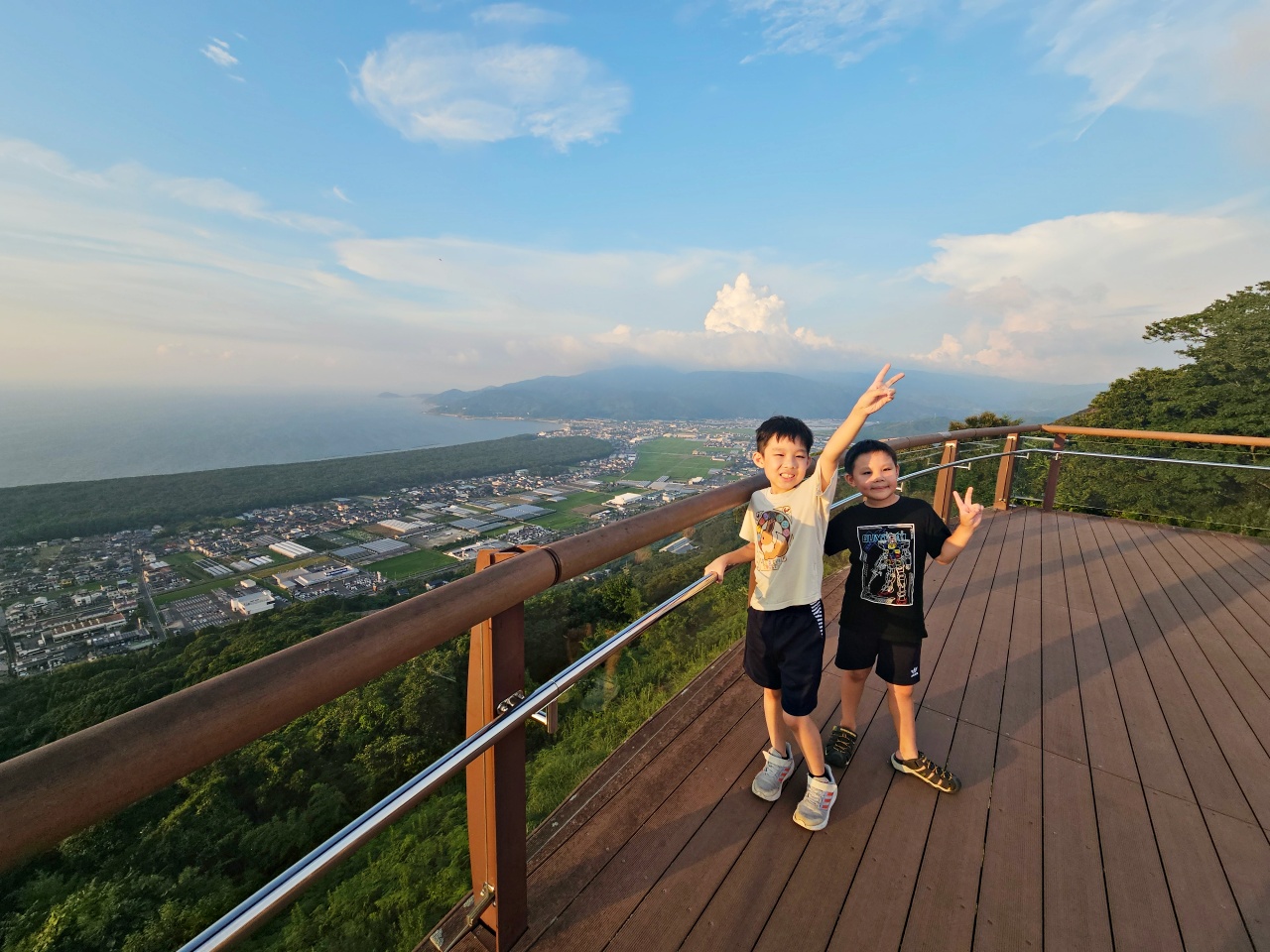 佐賀唐津免費景點推薦，鏡山展望台欣賞唐津城、虹之松原，夕陽時刻來更浪漫，日本三大悲戀之一「松浦佐用姬」的傳說地