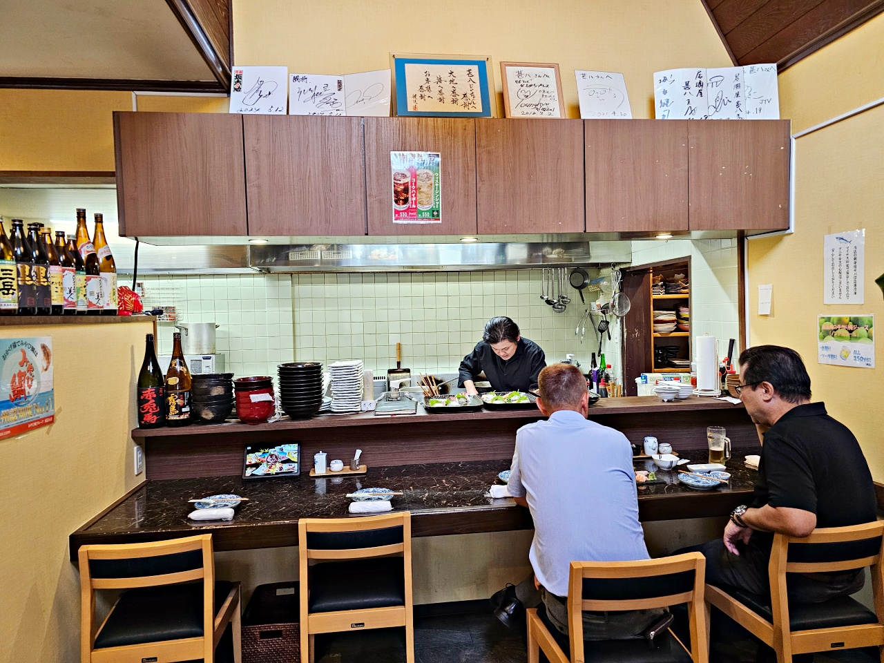 佐賀武雄居酒屋甚八（Izakaya Jinpachi）武雄溫泉站步行6分鐘！以「魚屋直營」為傲的推薦海鮮丼和海膽握壽司