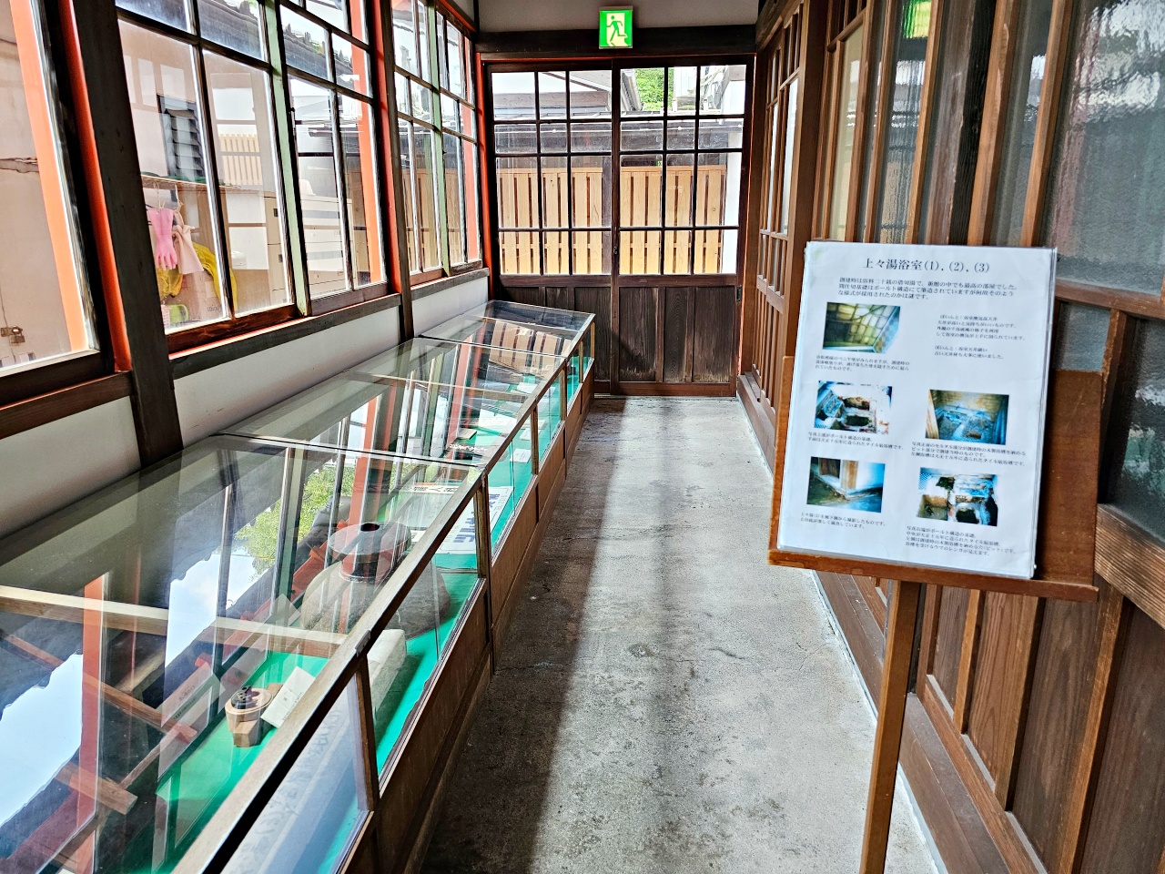 佐賀免費景點,1300年的武雄溫泉小鎮,欣賞辰野金吾設計師的樓門&新館歷史展示館 佐賀免費景點,1300年的武雄溫泉小鎮,欣賞辰野金吾設計師的樓門&新館歷史展示館