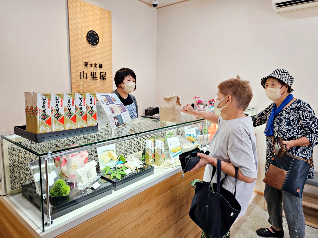 佐賀武雄溫泉美食｜「山里屋菓子老舗」，進貢天皇的二百年老店見證江戶末期的甜味時光，甜點控必訪！