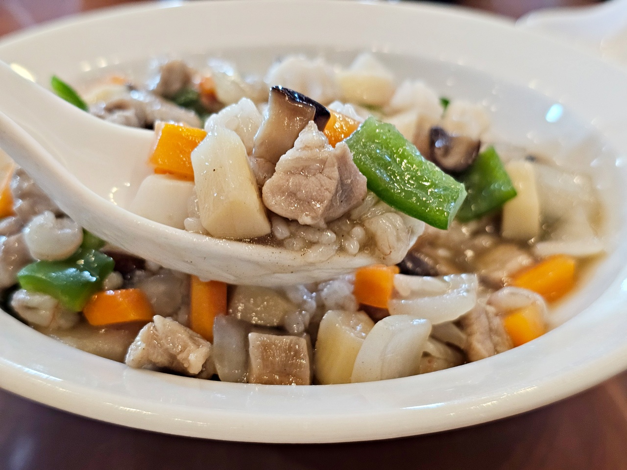 長崎美食推薦強棒麵，100年老店四海樓Shikairo餐廳，日本強棒麵發源地，國父孫中山也來吃過，充滿歷史文化的痕跡