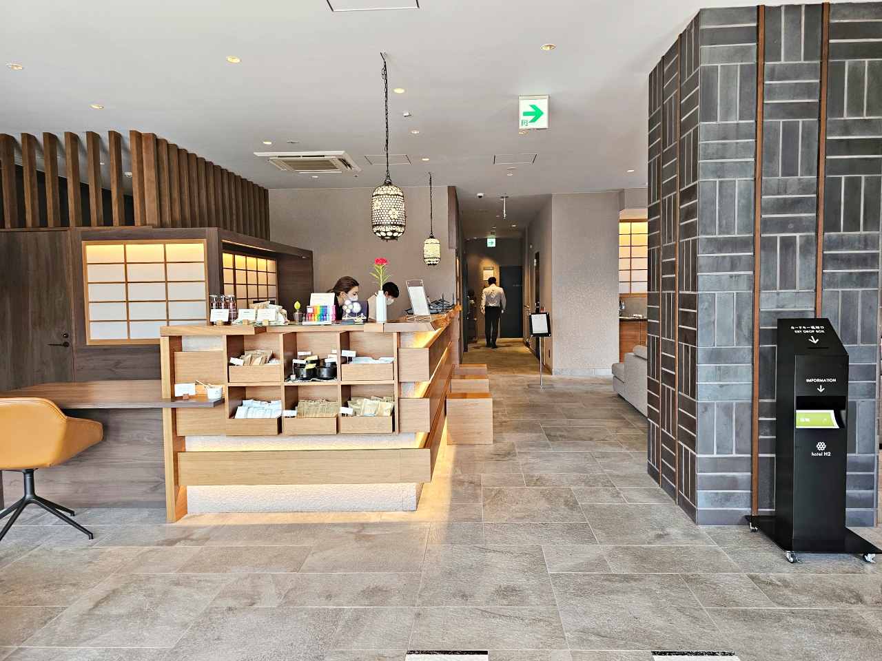 長崎住宿推薦Hotel H2 Nagasaki ，質感商務飯店房內附設微波爐，加上露天浴場，還可享受免費洗衣服務喔！