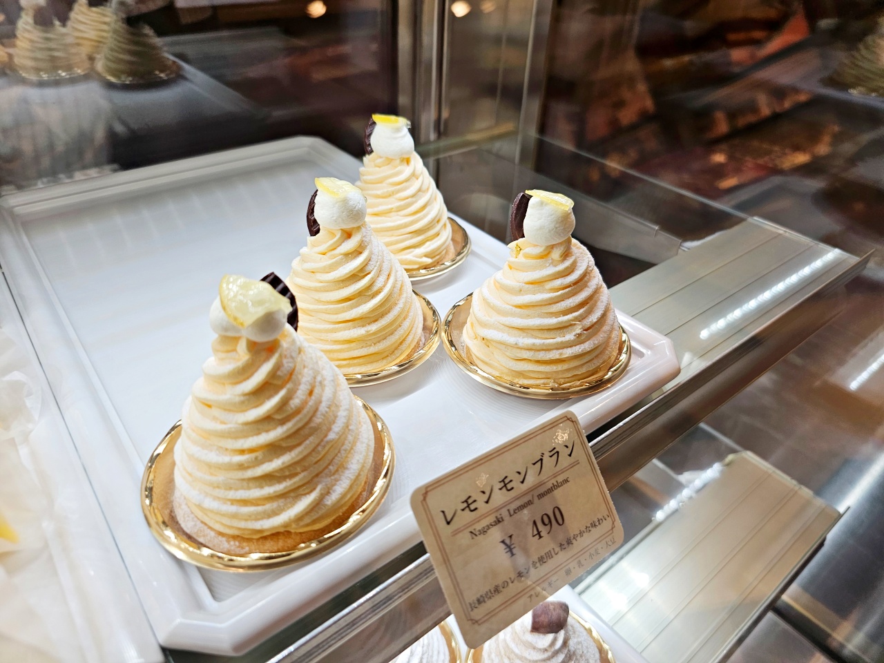 長崎必買甜點伴手禮推薦 | 梅月堂本店130年甜點老店，必吃招牌水蜜桃蛋糕，和洋菓子迷必訪的蛋糕店，內用外帶都可以