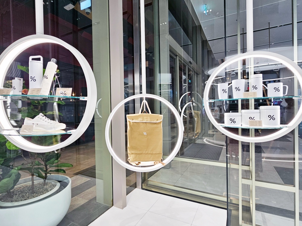 泰國曼谷咖啡廳%Arabica Bangkok Park Silom 咖啡是隆園分店，純白系極簡浪漫超好拍咖啡廳，網美必訪～
