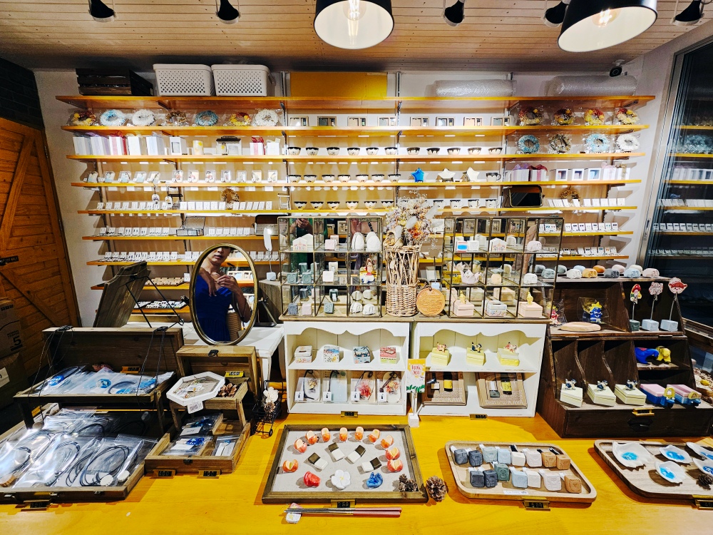 曼谷旅遊必買伴手禮推薦：「Bangkok Tile Factory」Asiatique 碼頭夜市內寶藏陶瓷香氛店，香氛清新好聞造型超可愛，送禮自用兩相宜