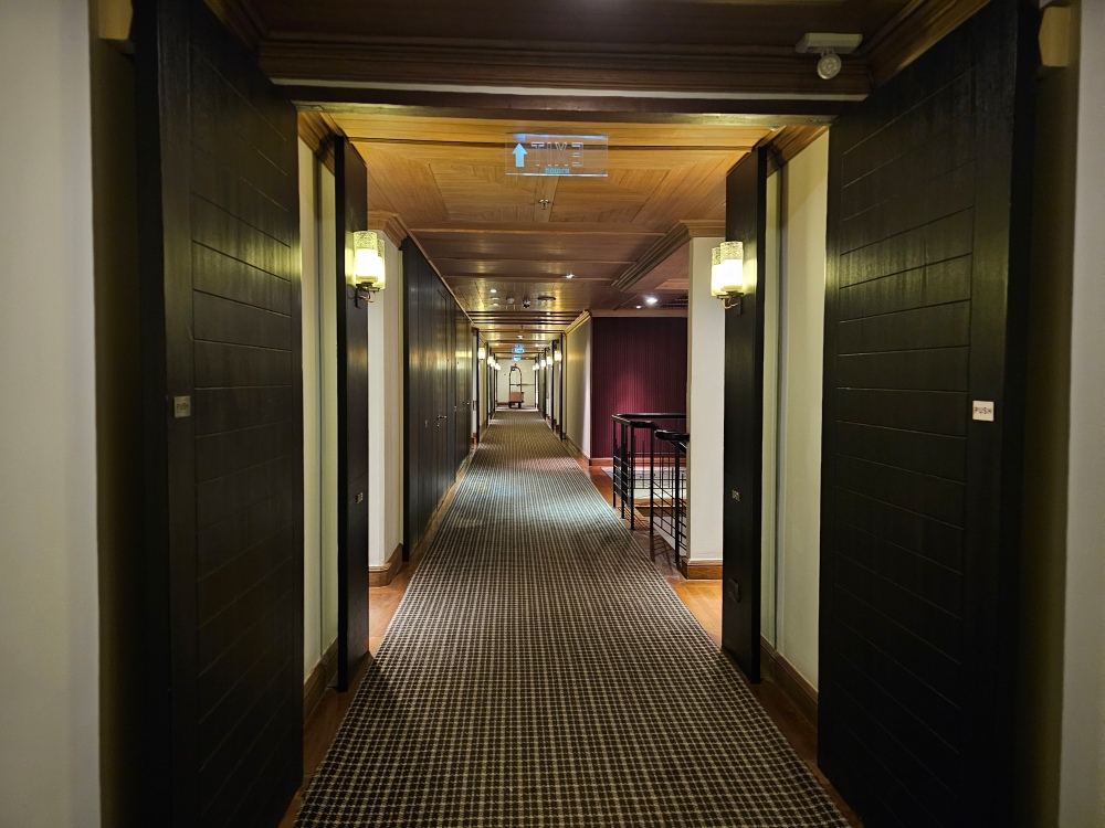 曼谷君悅酒店(Grand Hyatt Erawan Bangkok)評價,17樓「Grand Club Lounge 行政酒廊」分享,全天候免費供應早餐、茶點,晚上happy hour小酌怡情超happy 曼谷君悅酒店(Grand Hyatt Erawan Bangkok)評價,17樓「Grand Club Lounge 行政酒廊」分享,全天候免費供應早餐、茶點,晚上happy hour小酌怡情超happy