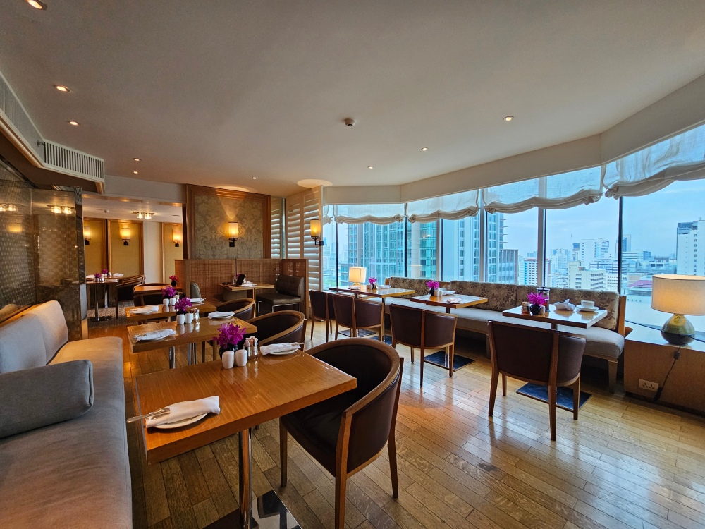 曼谷君悅酒店(Grand Hyatt Erawan Bangkok)評價,17樓「Grand Club Lounge 行政酒廊」分享,全天候免費供應早餐、茶點,晚上happy hour小酌怡情超happy 曼谷君悅酒店(Grand Hyatt Erawan Bangkok)評價,17樓「Grand Club Lounge 行政酒廊」分享,全天候免費供應早餐、茶點,晚上happy hour小酌怡情超happy