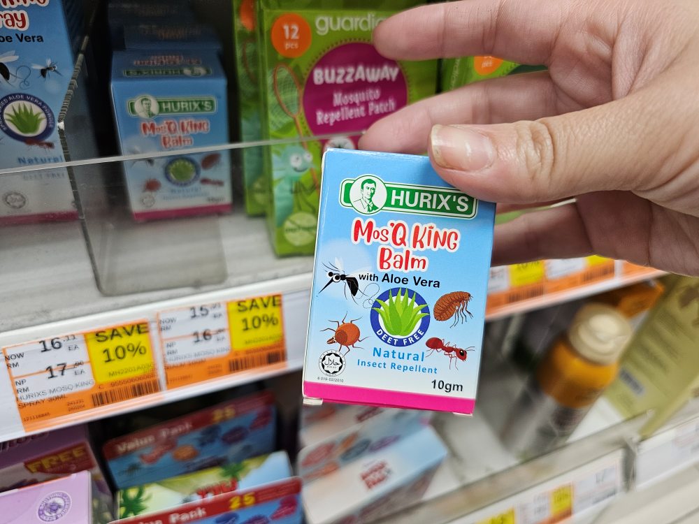 馬來西亞必買伴手禮TOP25推薦，哪裡買便宜? 藥妝、零食點心、巧克力、餅乾、拖鞋、包包、衣服、精品等