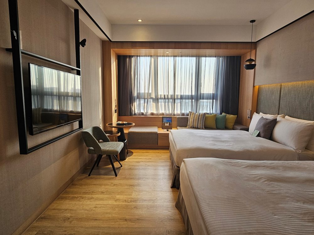 長榮文苑酒店嘉義評價，嘉義五星級親子飯店，遊戲室、電動車、故宮南院、無邊際泳池，豐盛自助餐早餐